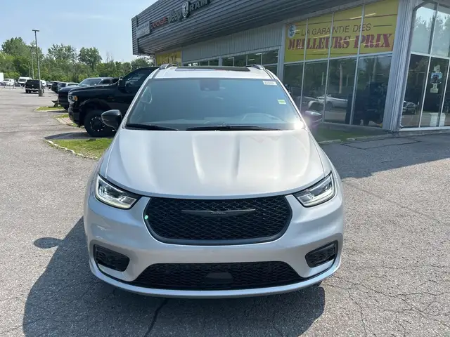 2024 Chrysler Pacifica Hybrid S Trim Hybrid - Photo 2