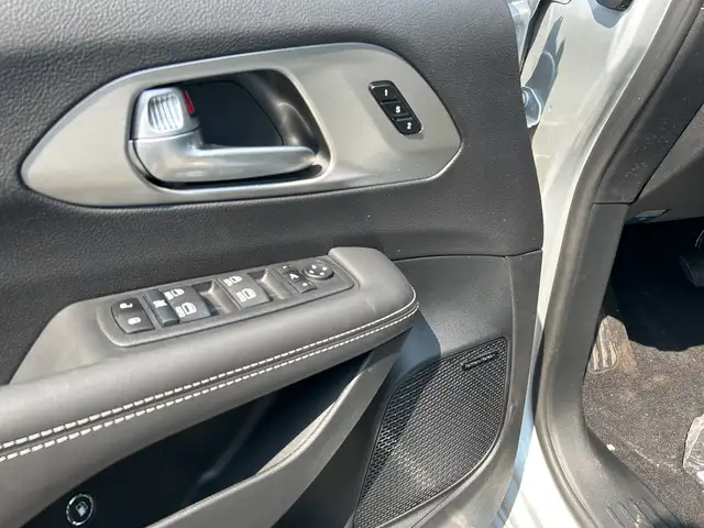 2024 Chrysler Pacifica Hybrid S Trim Hybrid - Photo 13
