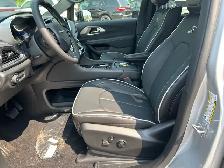 2024 Chrysler Pacifica Hybrid S Trim Hybrid - Photo 14