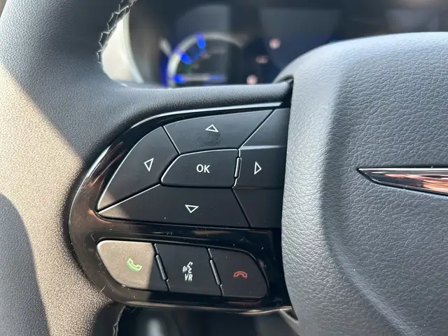 2024 Chrysler Pacifica Hybrid S Trim Hybrid - Photo 18