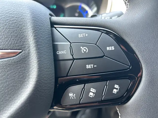 2024 Chrysler Pacifica Hybrid S Trim Hybrid - Photo 19