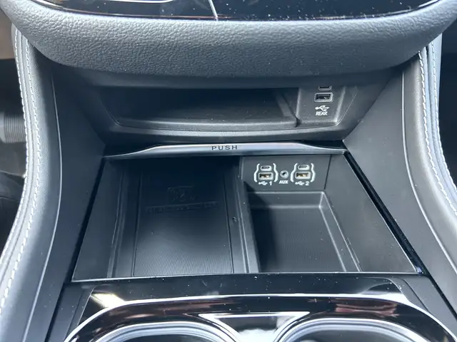 2024 Chrysler Pacifica Hybrid S Trim Hybrid - Photo 23