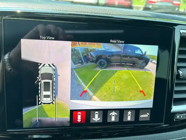 2024 Chrysler Pacifica Hybrid S Trim Hybrid - Photo 25