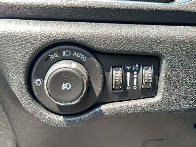 2024 Chrysler Pacifica Hybrid S Trim Hybrid - Photo 26