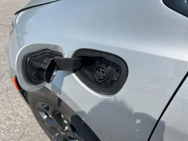 2024 Chrysler Pacifica Hybrid S Trim Hybrid - Photo 27