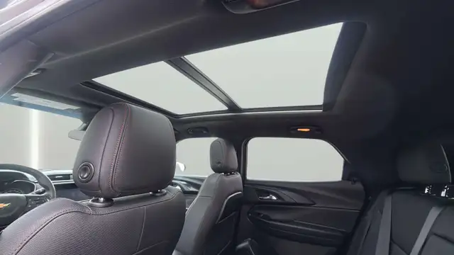 2023 Chevrolet Trailblazer RS PKG AWD 1.3L TURBO B.CAM/PANOROOF/ - Photo 31