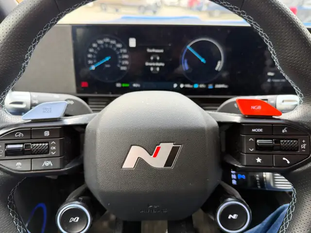 2025 Hyundai Ioniq 5 N AWD, 601 HP, TWO SETS OF WHEELS - Photo 13
