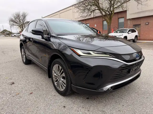 2022 Toyota Venza LIMITED AWD ,NAVIGATION, PANORAMIC ROOF, LEATH - Photo 3