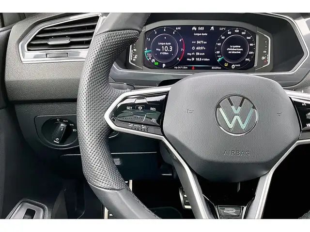 2022 Volkswagen Tiguan AWD | R-LINE | LEATHER | PANORAMIC SUNROO - Photo 12