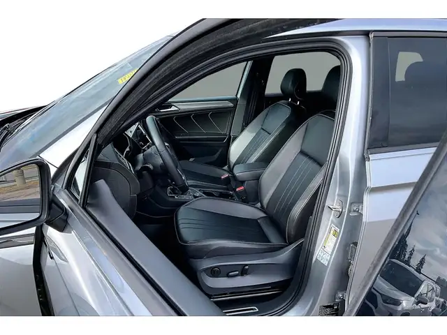 2022 Volkswagen Tiguan AWD | R-LINE | LEATHER | PANORAMIC SUNROO - Photo 14