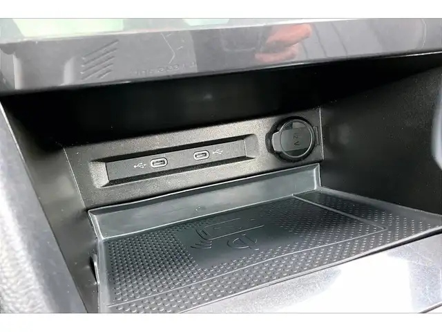 2022 Volkswagen Tiguan AWD | R-LINE | LEATHER | PANORAMIC SUNROO - Photo 18