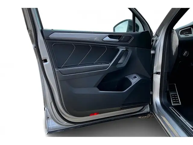 2022 Volkswagen Tiguan AWD | R-LINE | LEATHER | PANORAMIC SUNROO - Photo 26