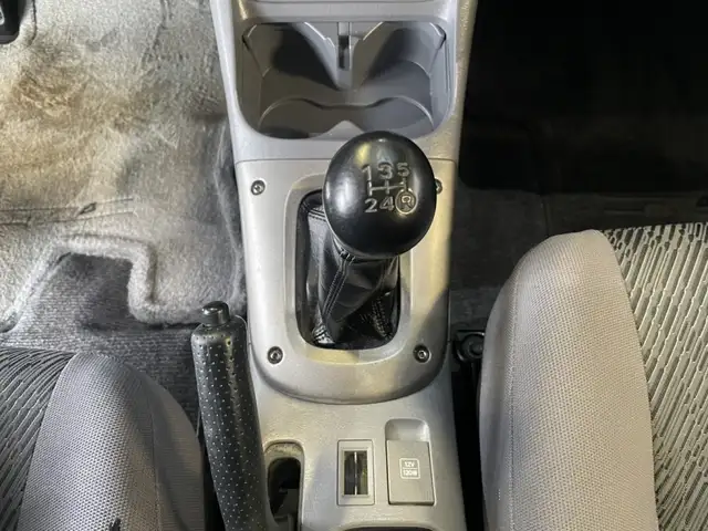 2002 Toyota RAV4 - Photo 17