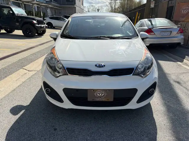 2013 Kia Rio EX 4dr Hatchback (1.6L 4cyl 6A) - Photo 3