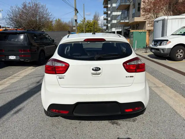 2013 Kia Rio EX 4dr Hatchback (1.6L 4cyl 6A) - Photo 9