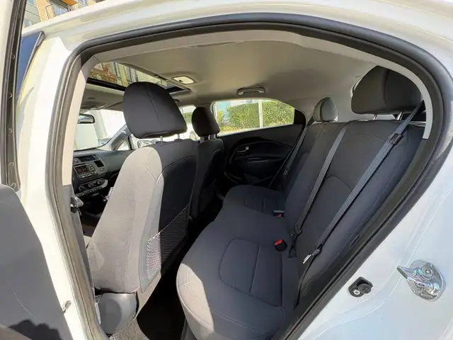 2013 Kia Rio EX 4dr Hatchback (1.6L 4cyl 6A) - Photo 12