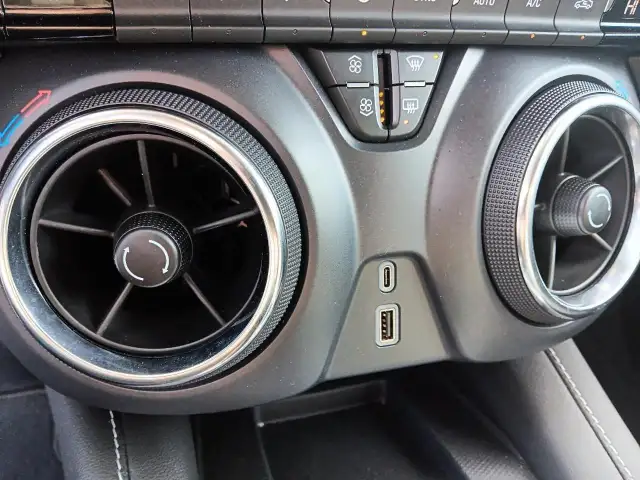 2025 Chevrolet Blazer LT | 2LT | Save $15,701 vs New - Photo 16