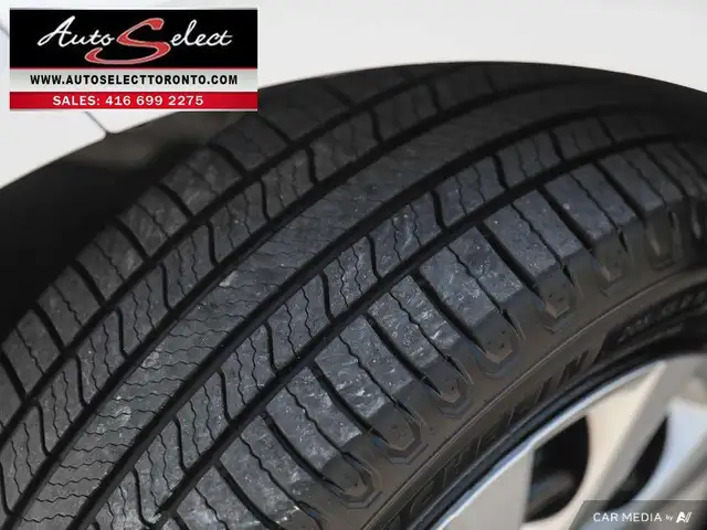 2020 Toyota Corolla LE Apple Carplay - Clean Carfax - New Tires - Photo 7