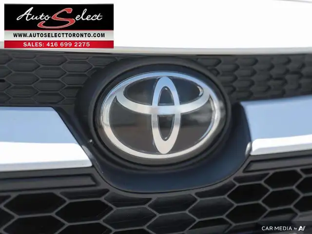 2020 Toyota Corolla LE Apple Carplay - Clean Carfax - New Tires - Photo 9