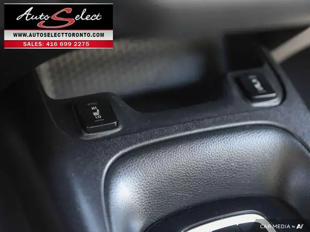 2020 Toyota Corolla LE Apple Carplay - Clean Carfax - New Tires - Photo 21