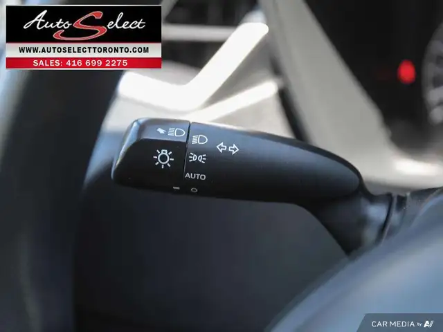 2020 Toyota Corolla LE Apple Carplay - Clean Carfax - New Tires - Photo 22