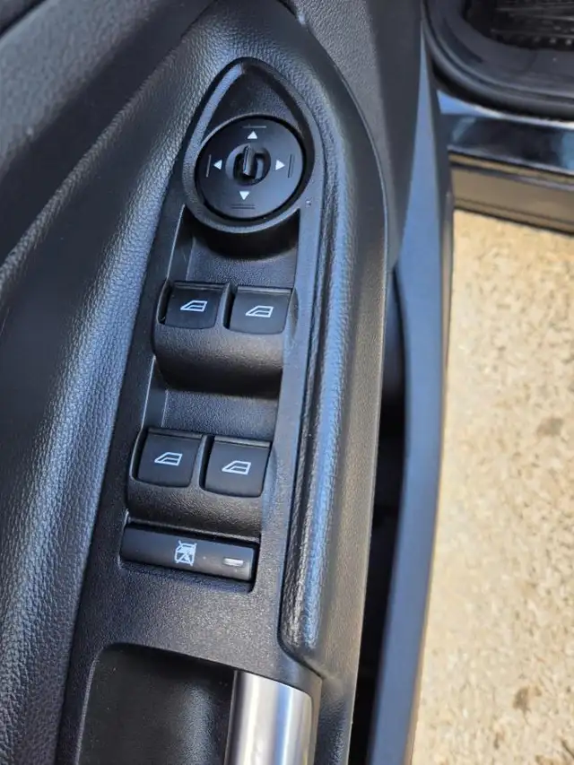 Ford Escape SE 2017 SE AWD BAS KILO MAGS - Photo 17