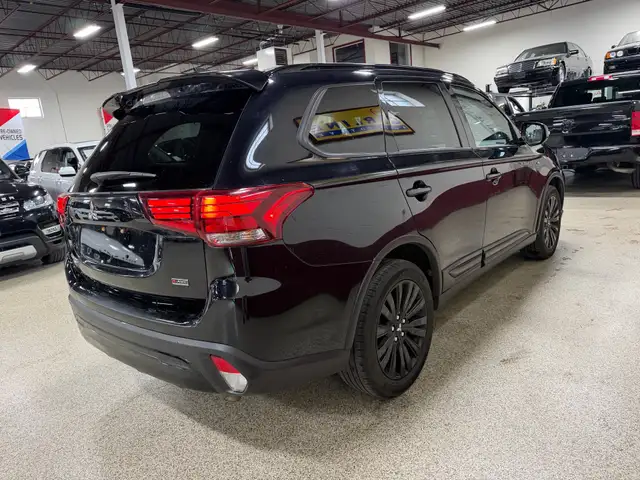 2020 Mitsubishi Outlander SEL S-AWC 7 SEATER - BLUETOOTH - BACKU - Photo 6