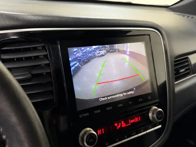 2020 Mitsubishi Outlander SEL S-AWC 7 SEATER - BLUETOOTH - BACKU - Photo 23