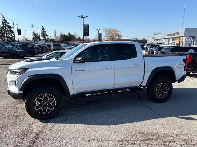 2024 Chevrolet Colorado 4WD ZR2 - Photo 4