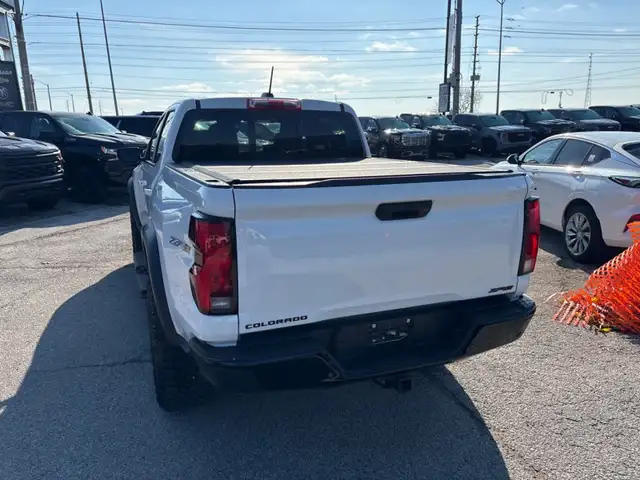2024 Chevrolet Colorado 4WD ZR2 - Photo 7