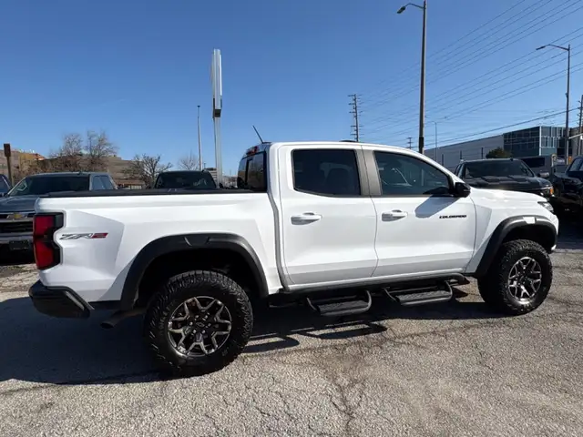 2024 Chevrolet Colorado 4WD ZR2 - Photo 10