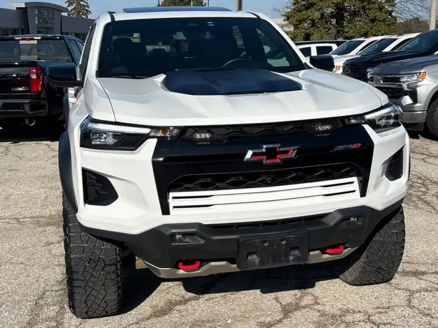 2024 Chevrolet Colorado 4WD ZR2 - Photo 13