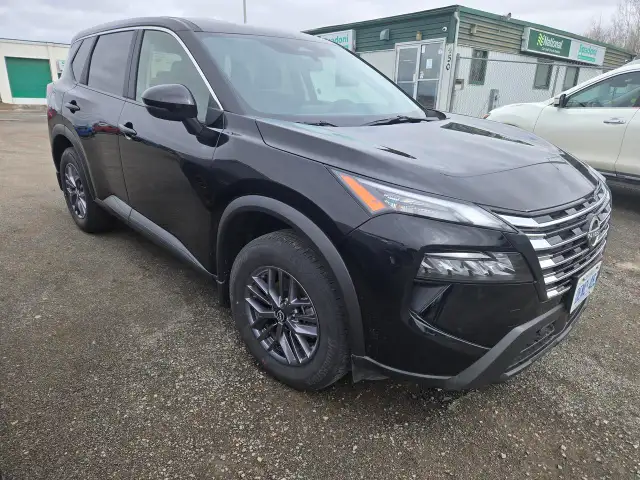 2025 Nissan Rogue - Photo 3