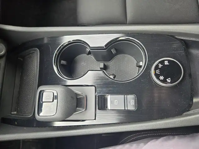 2025 Nissan Rogue - Photo 11