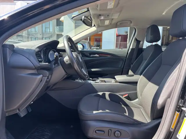 Buick Regal Sportback Preferred Preferred 2018 - Photo 13