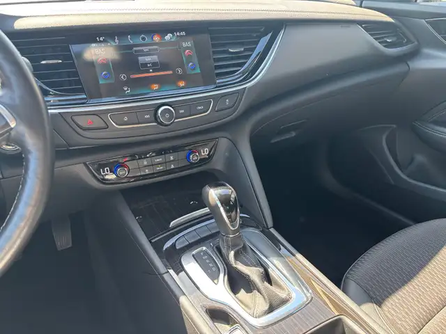 Buick Regal Sportback Preferred Preferred 2018 - Photo 18