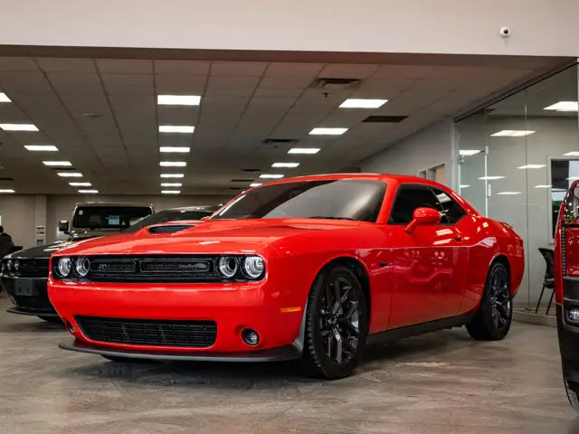 2023 Dodge Challenger R/T - Photo 2