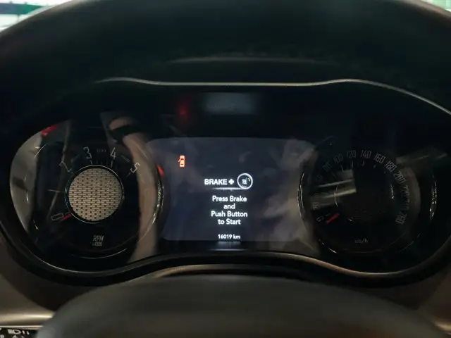 2023 Dodge Challenger R/T - Photo 4