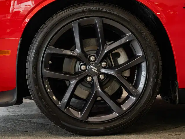 2023 Dodge Challenger R/T - Photo 15