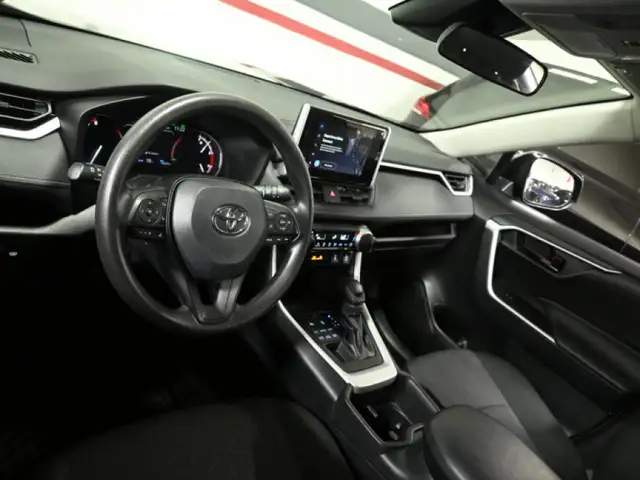 2024 Toyota RAV4 LE No Accident Radar Cruise Lane Assist Blind S - Photo 10