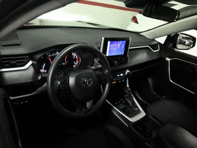 2024 Toyota RAV4 LE No Accident Radar Cruise Lane Assist Blind S - Photo 10