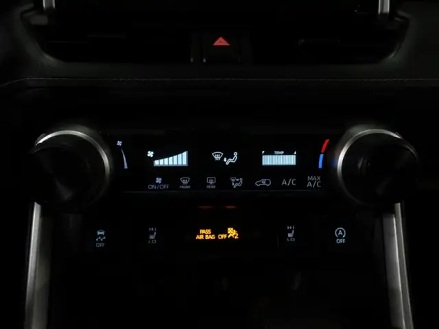 2024 Toyota RAV4 LE No Accident Radar Cruise Lane Assist Blind S - Photo 19