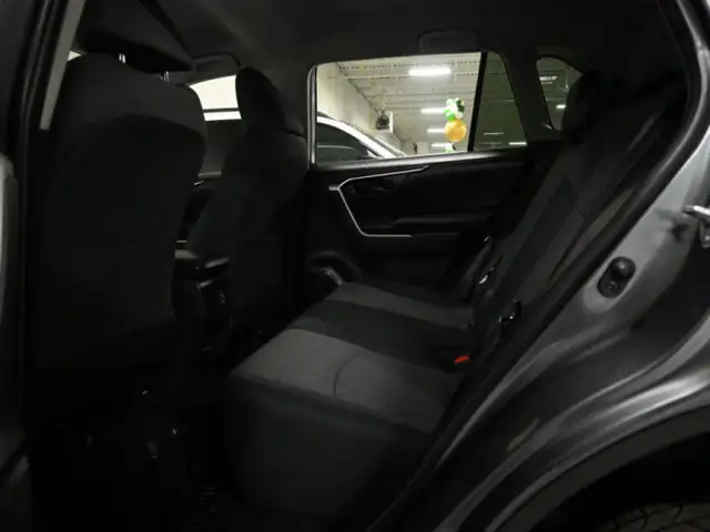 2024 Toyota RAV4 LE No Accident Radar Cruise Lane Assist Blind S - Photo 22