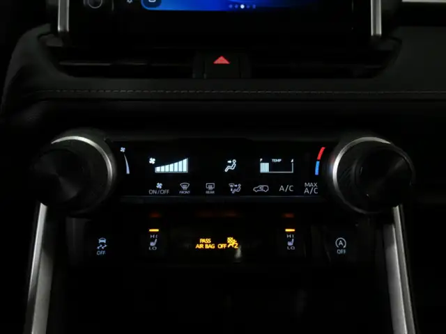 2024 Toyota RAV4 LE No Accident Radar Cruise Blindspot Lane Assi - Photo 19