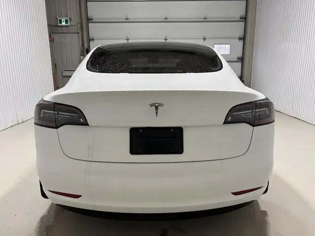 Tesla Model 3 Standard Range Plus 2023 à vendre - Photo 9