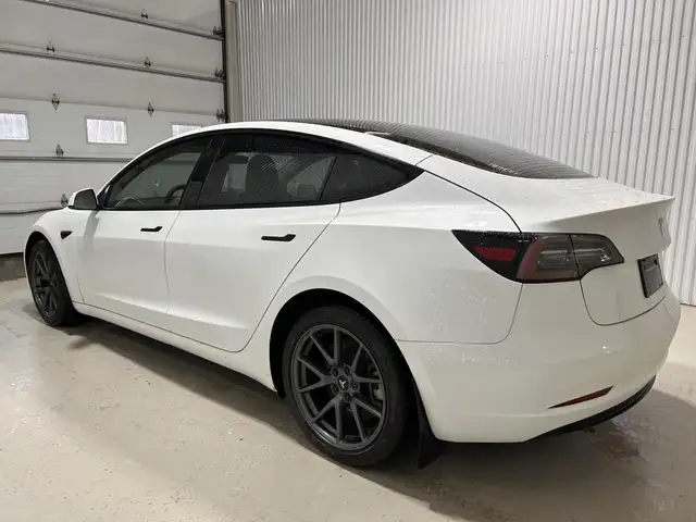 Tesla Model 3 Standard Range Plus 2023 à vendre - Photo 11