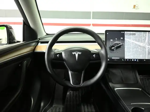 2025 Tesla Model Y Long Range No Accident Dual Motor Autopilot N - Photo 12