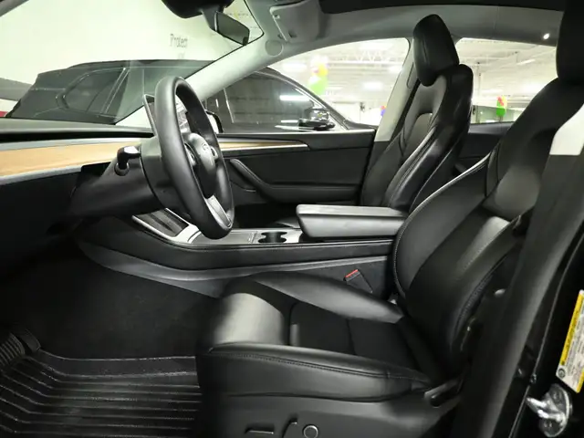 2025 Tesla Model Y Long Range No Accident Dual Motor Autopilot N - Photo 24