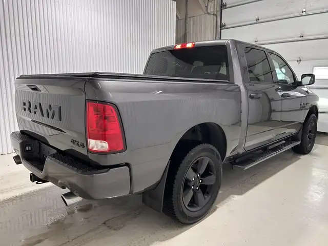 RAM 1500 Classic Express cabine d'équipe 4x4 caisse de 5 pi 7 po - Photo 7