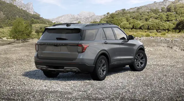 2026 Ford Explorer ACTIVE | ACTIVE COMFORT PACKAGE | PANO ROOF - Photo 9